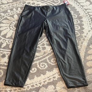 Vince Camuto faux leather leggings, black, size XL NWT!
